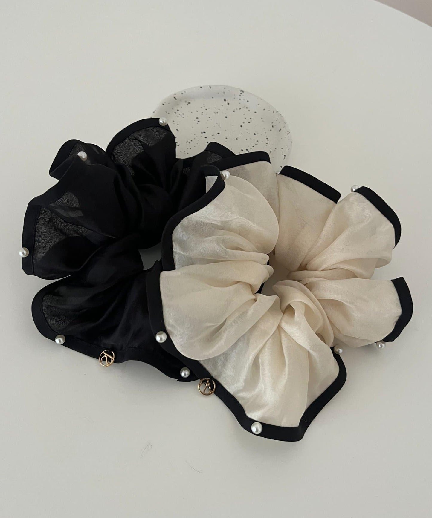 珍珠鑲邊雪紡髮飾