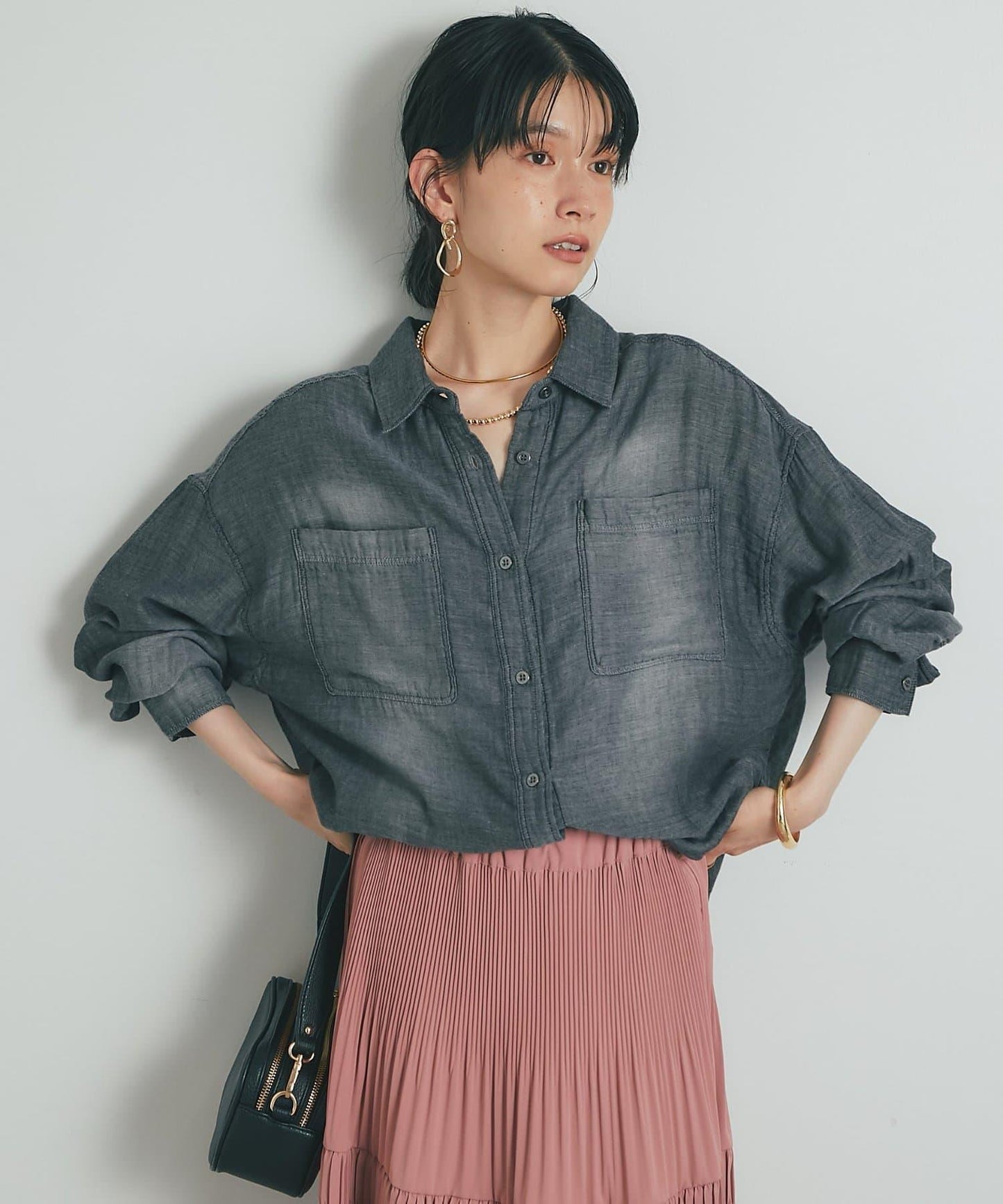 《純棉100%・適度透感》爆炸紗圓領牛仔襯衫