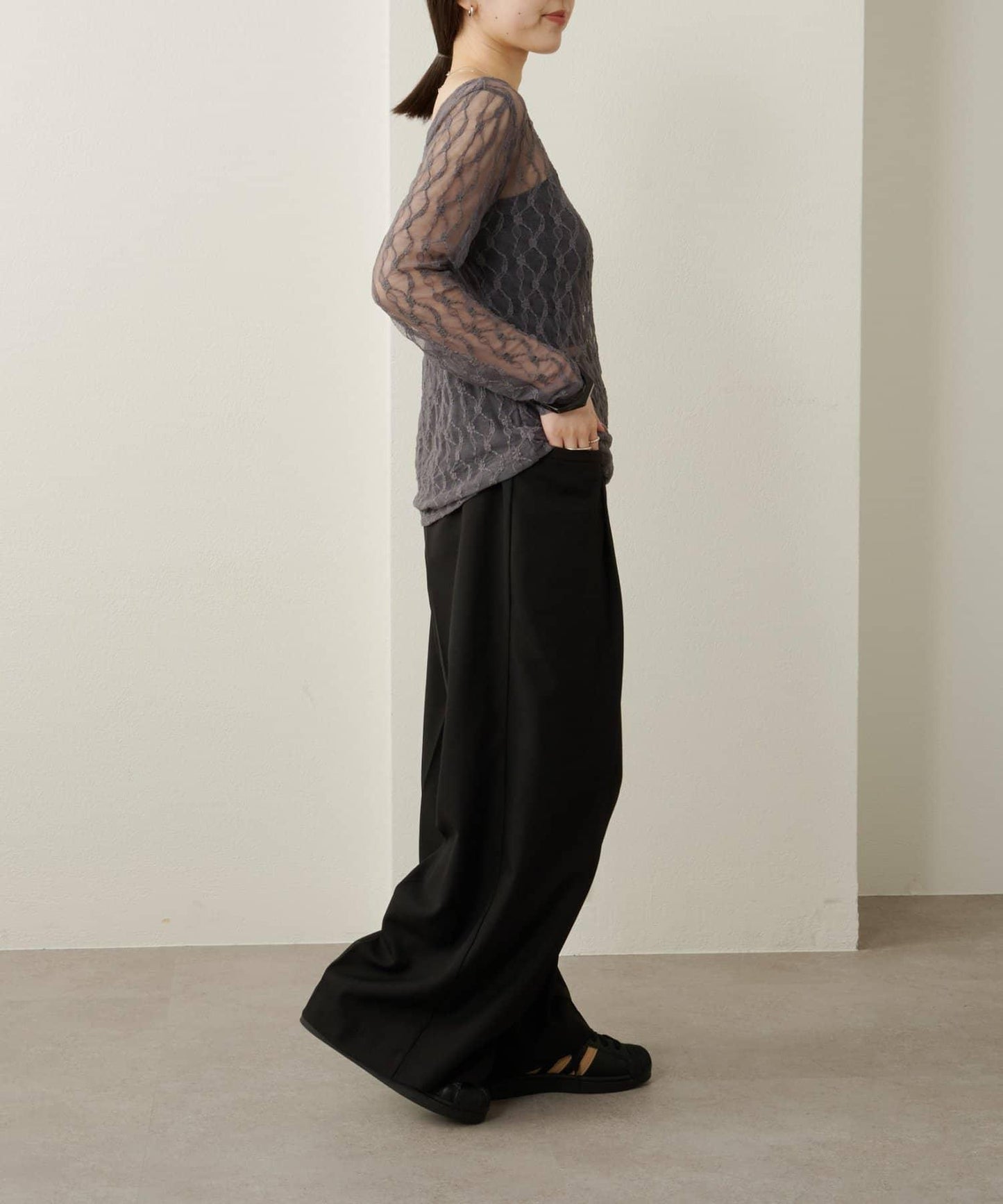 蕾絲一字肩長袖T恤