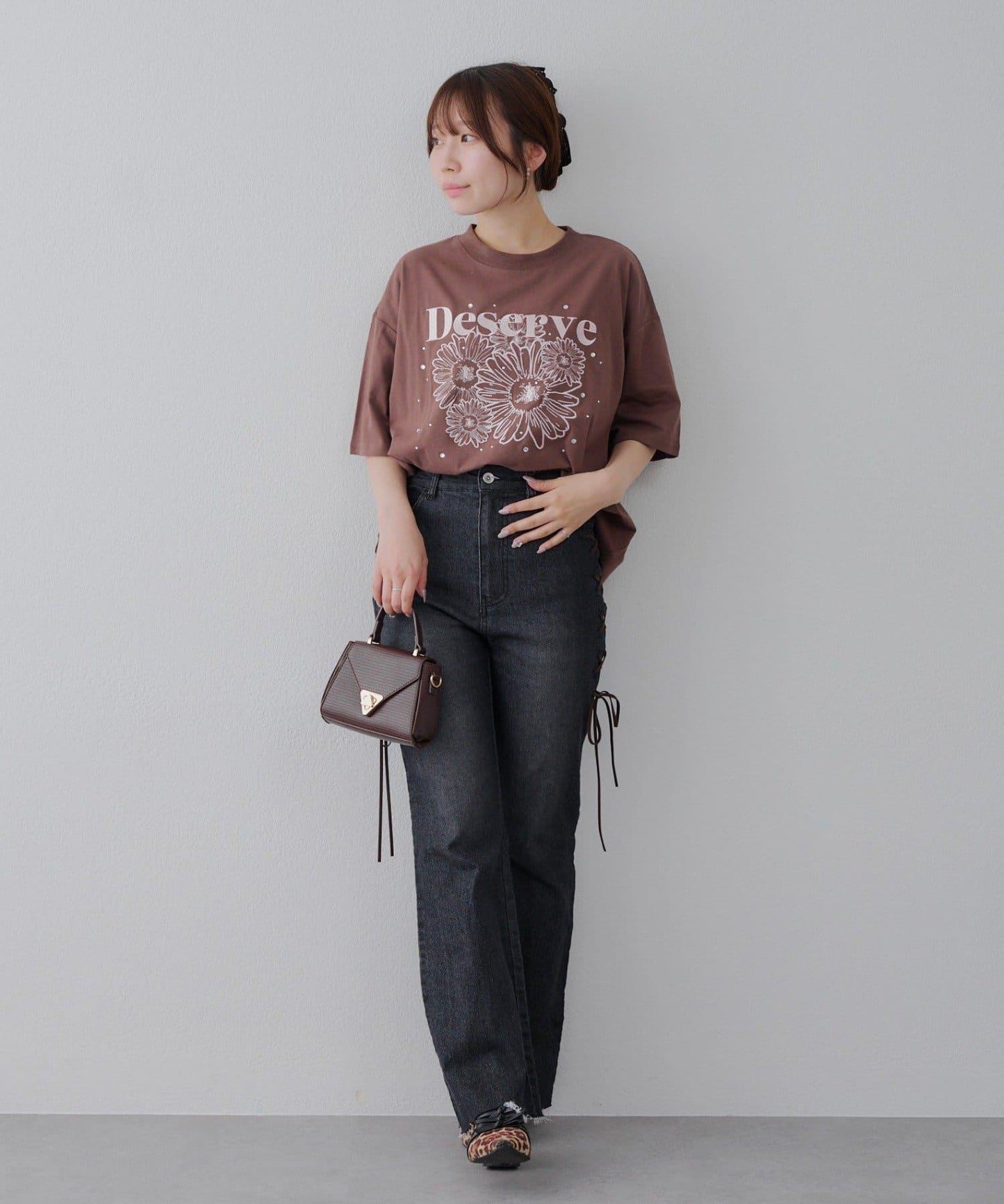 亮片花朵刺繡寬鬆T恤