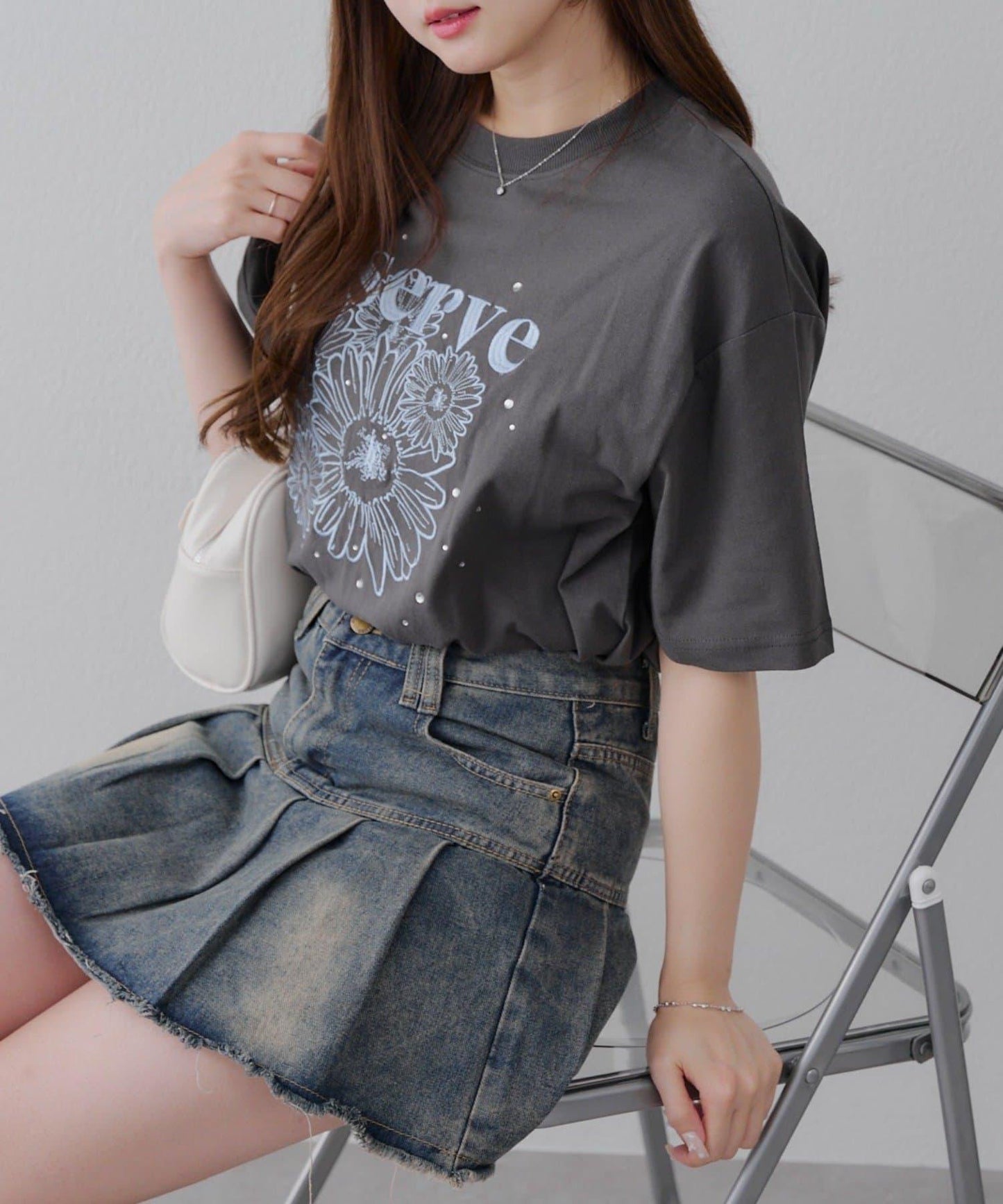 亮片花朵刺繡寬鬆T恤