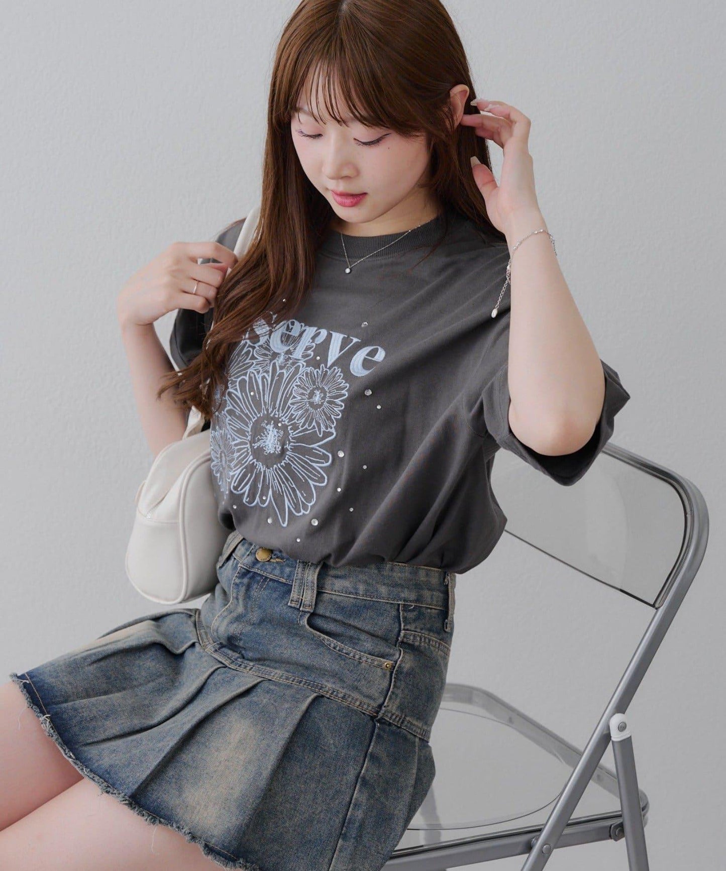 亮片花朵刺繡寬鬆T恤