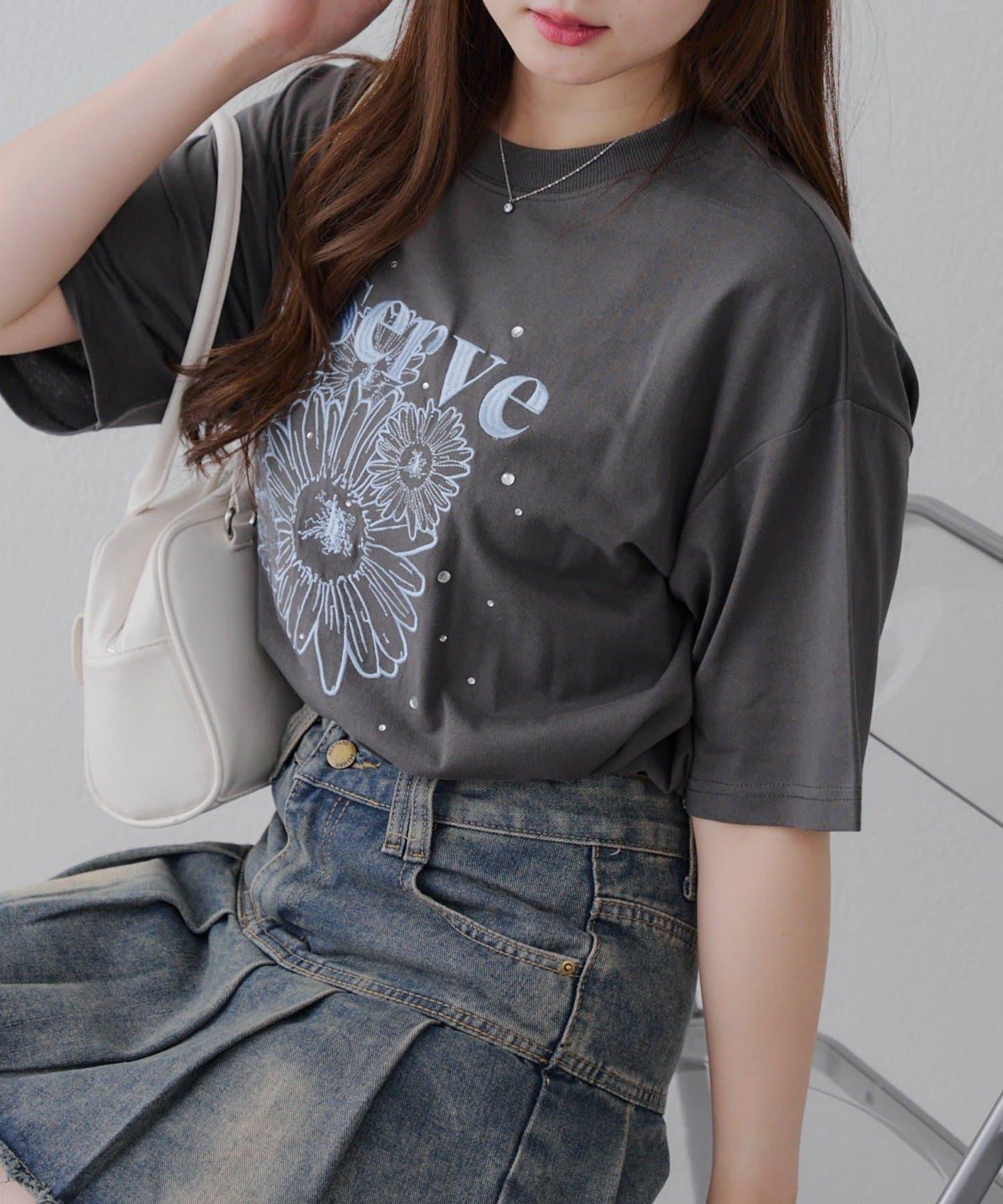 亮片花朵刺繡寬鬆T恤
