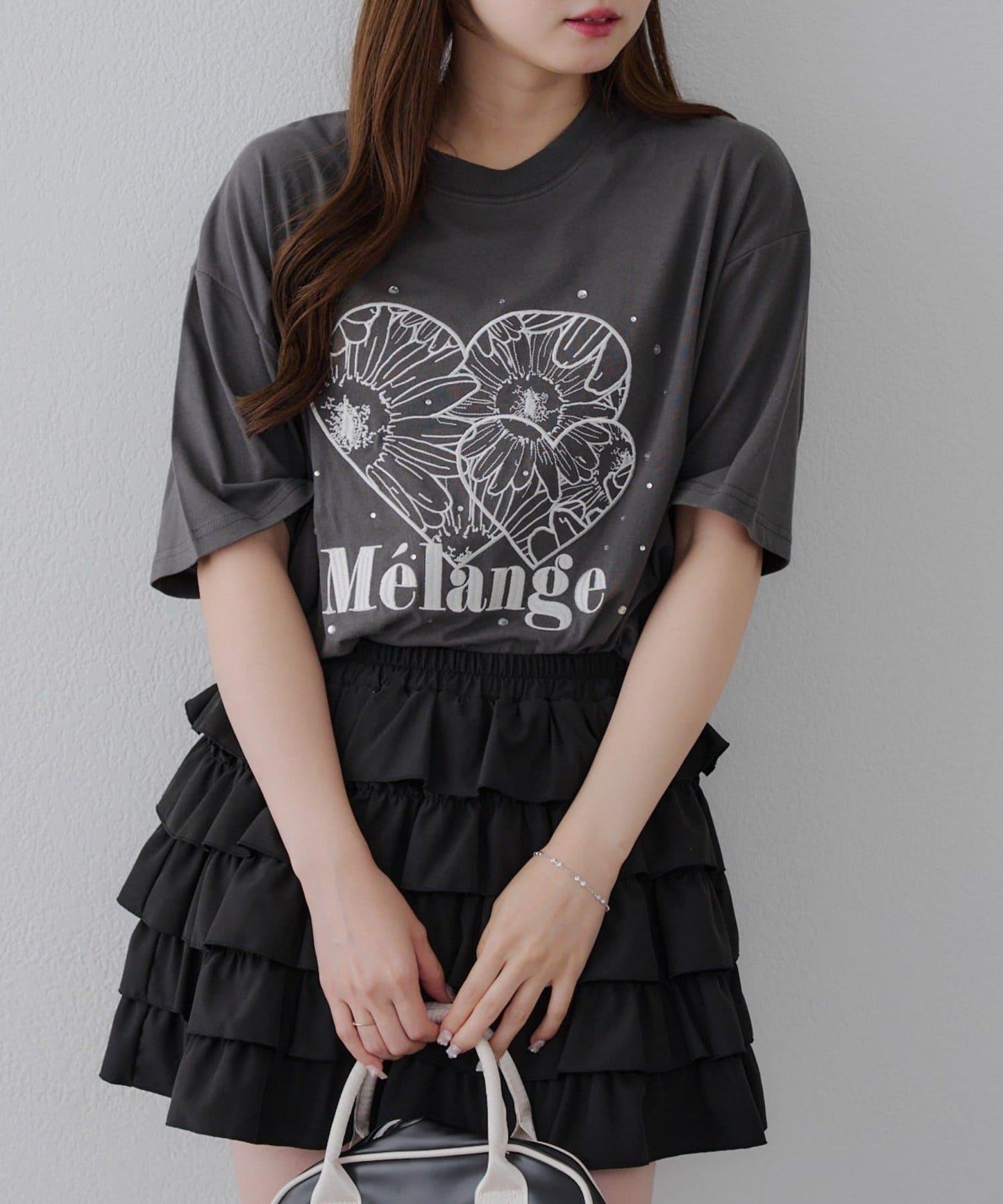 亮片花朵刺繡寬鬆T恤