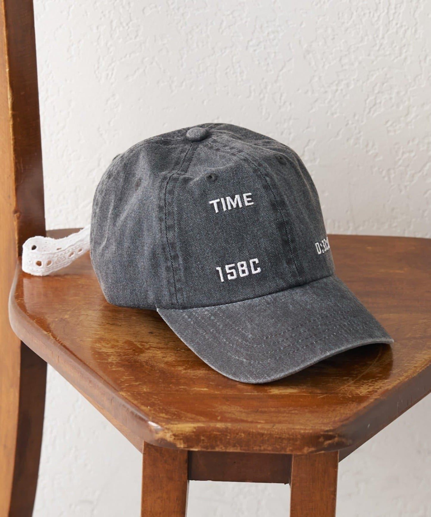 【KIDS】棉質蕾絲帶顏料工藝TIME字母棒球帽
