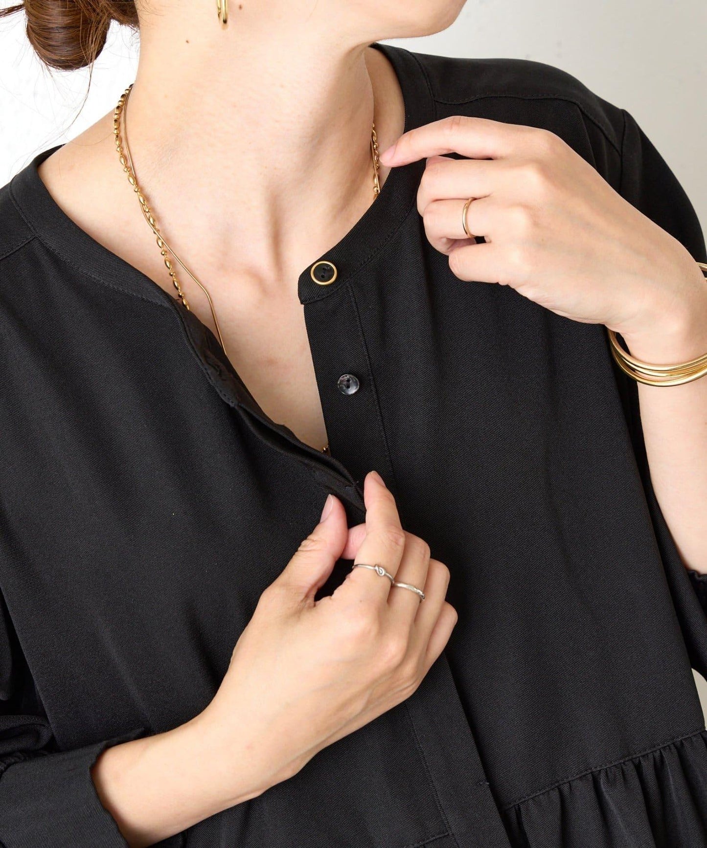 【さわゆい企畫】荷葉邊下襬女式襯衫