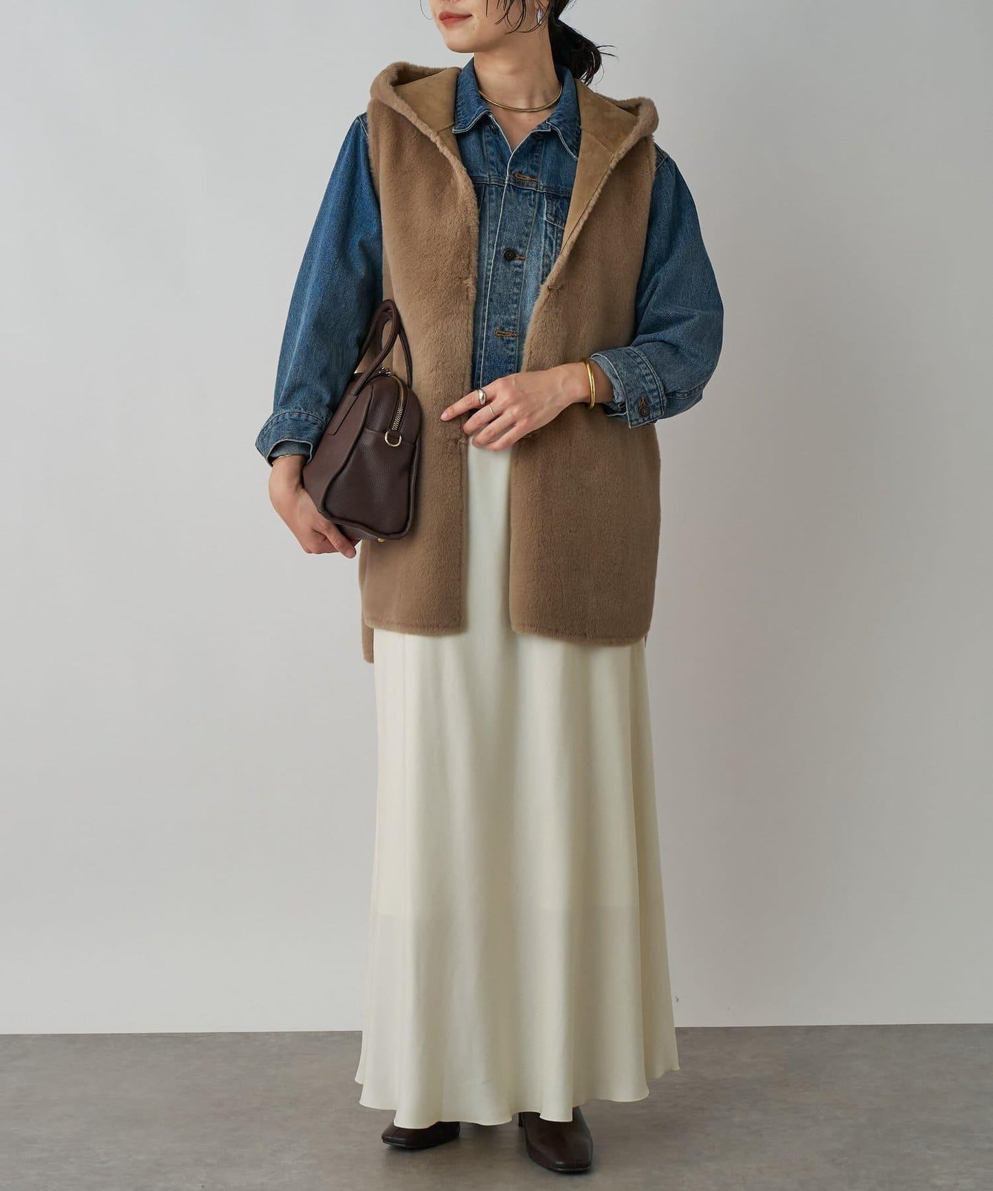 【提升季節氛圍】仿皮草連帽馬甲/預計9月下旬發貨