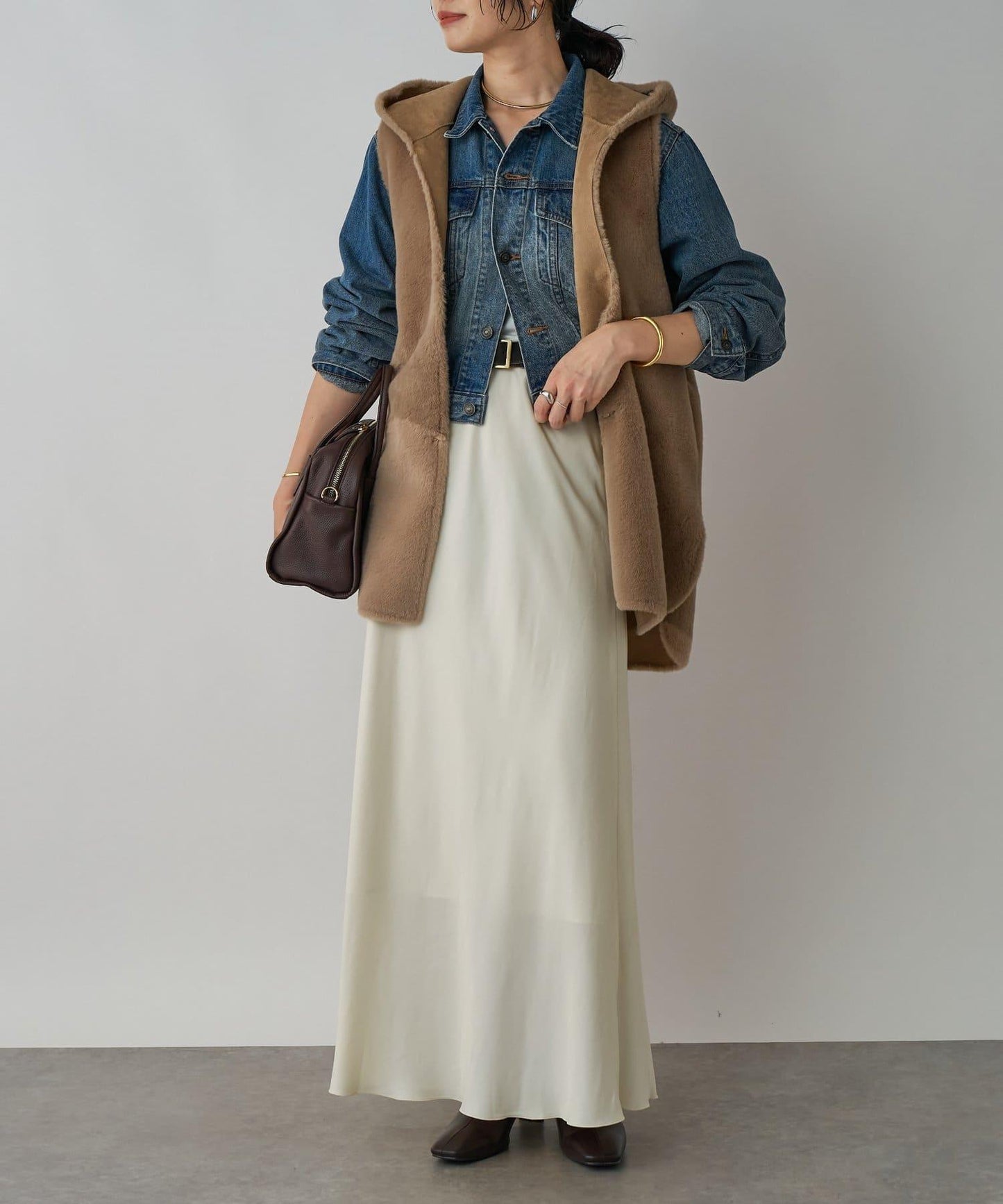 【提升季節氛圍】仿皮草連帽馬甲/預計9月下旬發貨