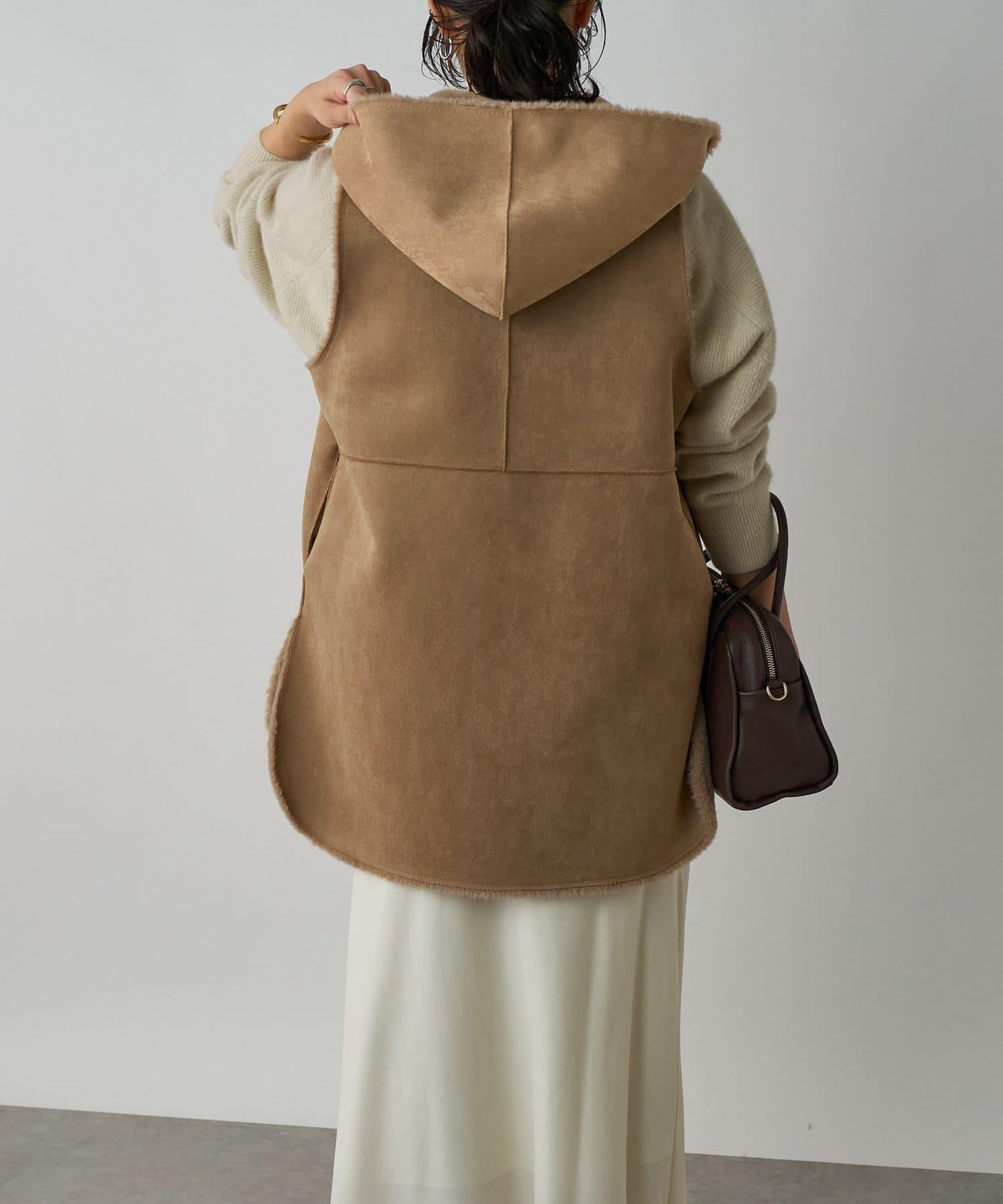 【提升季節氛圍】仿皮草連帽馬甲/預計9月下旬發貨