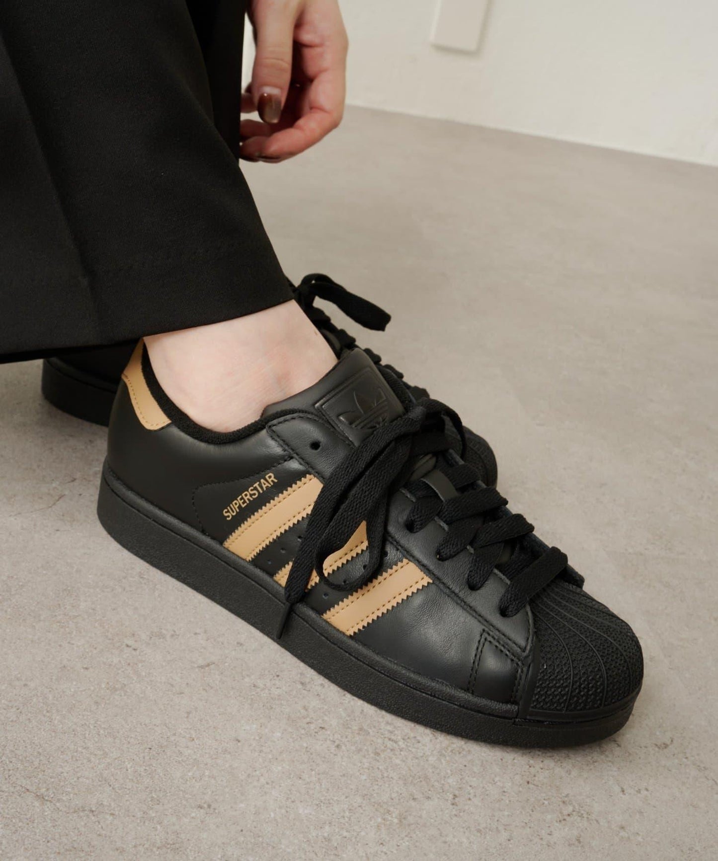 ≪8/8(週五)12:00~開始≫adidas SUPERSTAR II W
