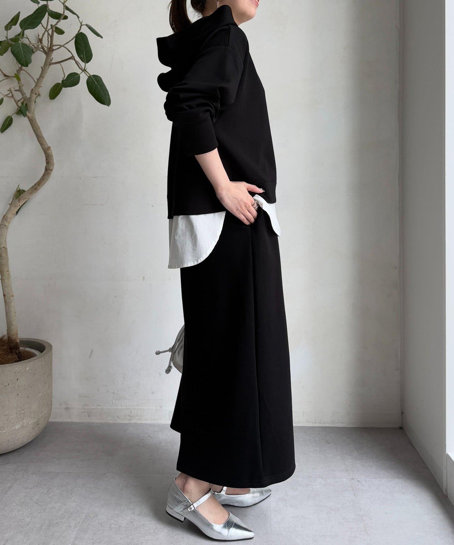 連帽加厚套頭衫×修身半身裙