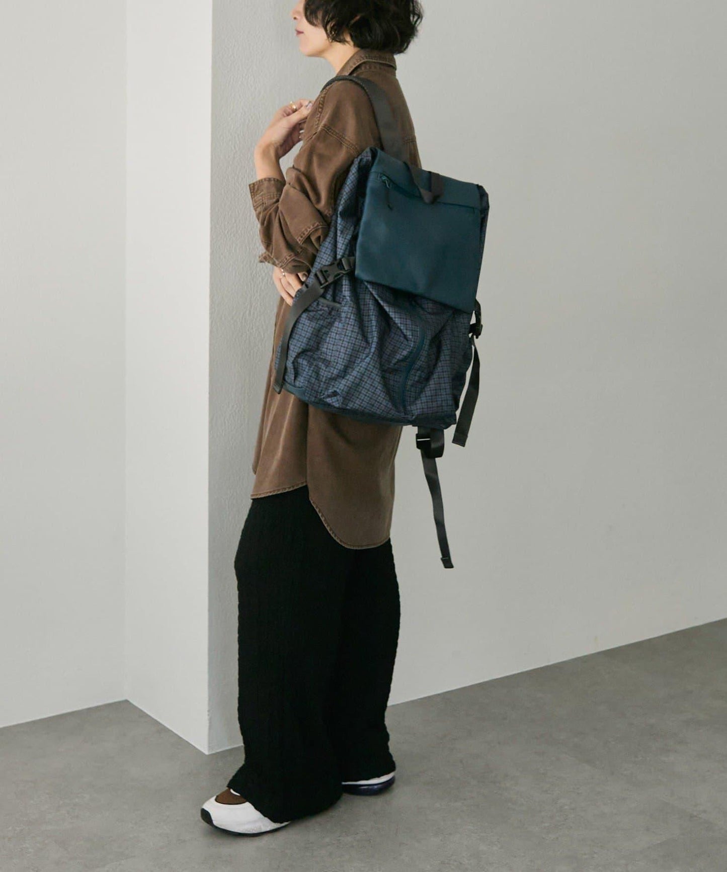 【BURLAPOUTFITTER×ear】1、2晚旅行用/約16升大容量/防潑水/男女通用/皮革拼接輕便雙肩包