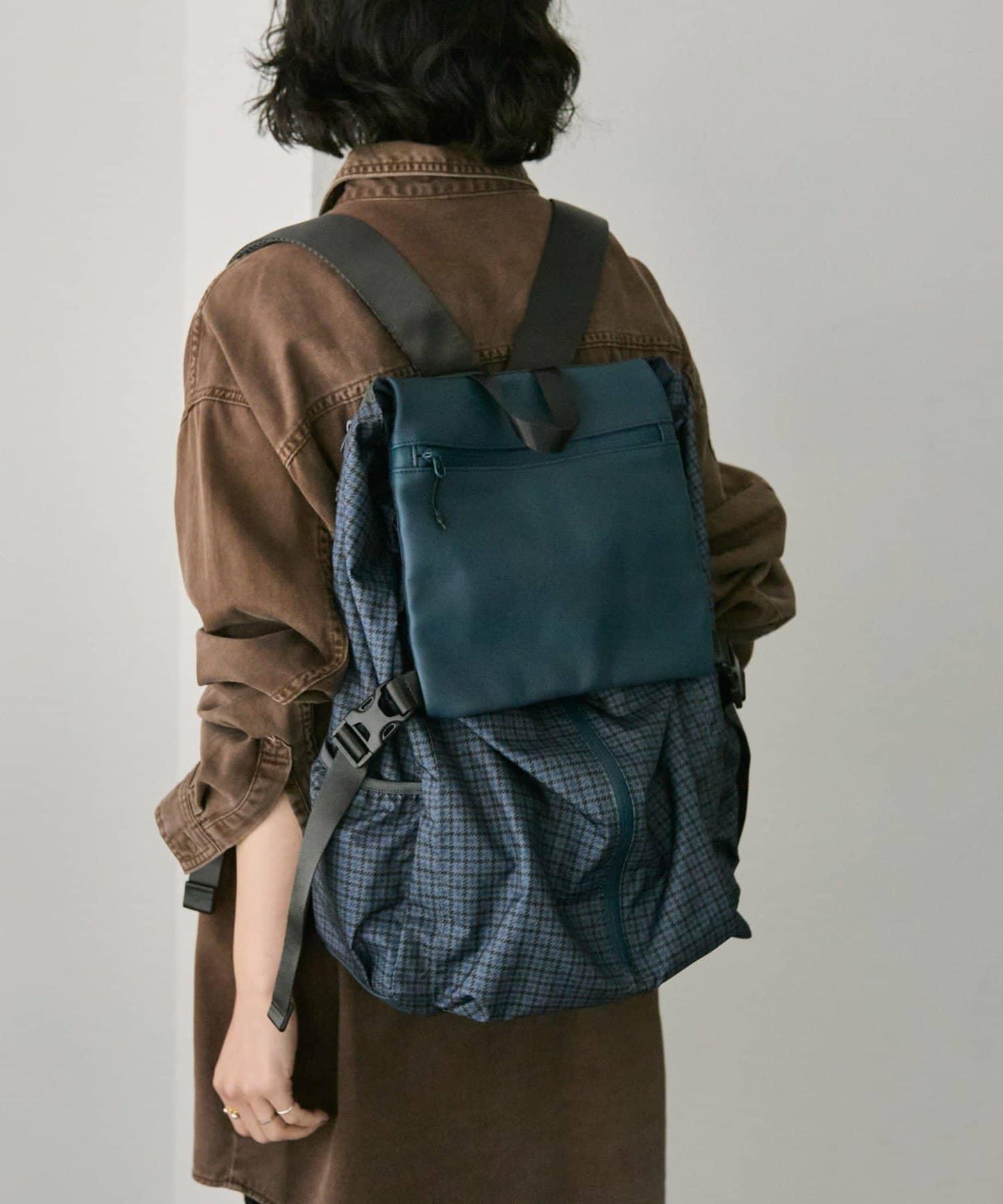 【BURLAPOUTFITTER×ear】1、2晚旅行用/約16升大容量/防潑水/男女通用/皮革拼接輕便雙肩包