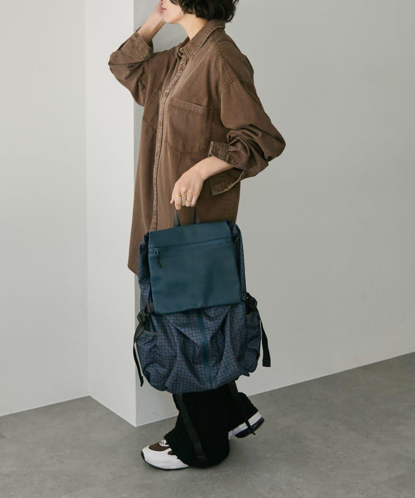【BURLAPOUTFITTER×ear】1、2晚旅行用/約16升大容量/防潑水/男女通用/皮革拼接輕便雙肩包