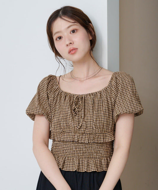 格紋泡泡袖上衣