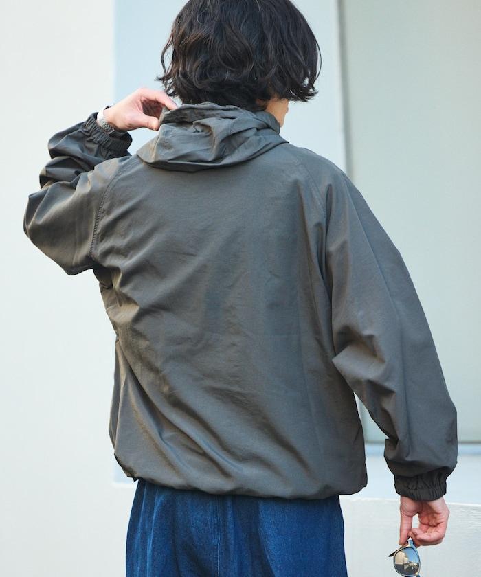 寬鬆版型尼龍連帽夾克 / 拉鍊短外套