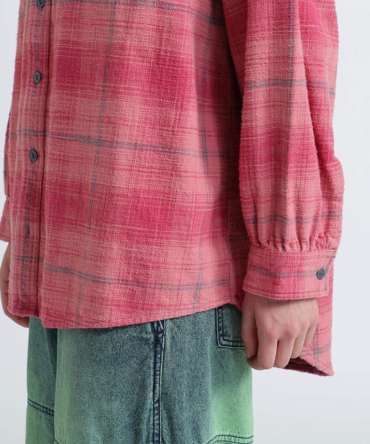 《WOMAN》刺繡格子襯衫