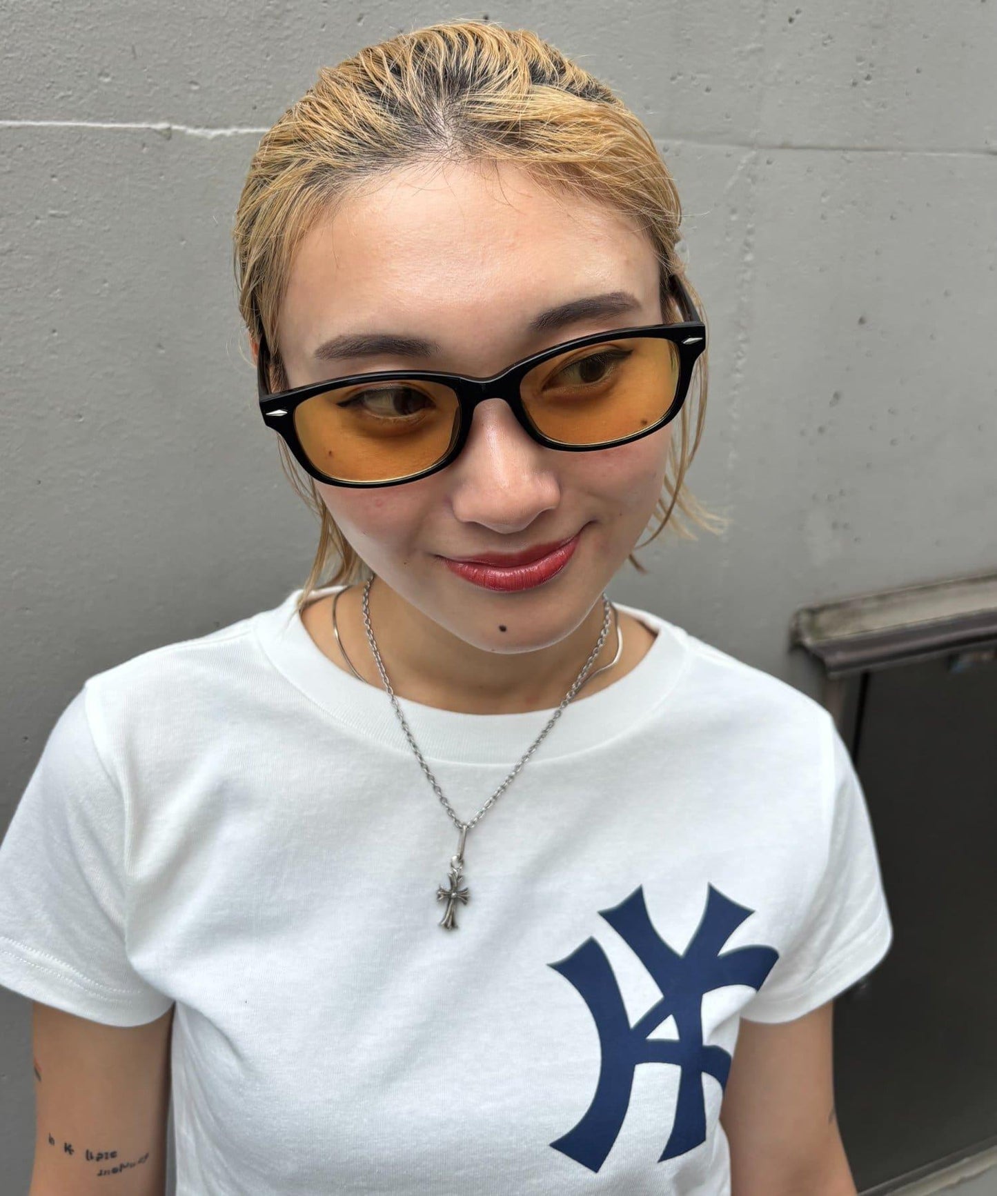 橢圓形彩色太陽鏡