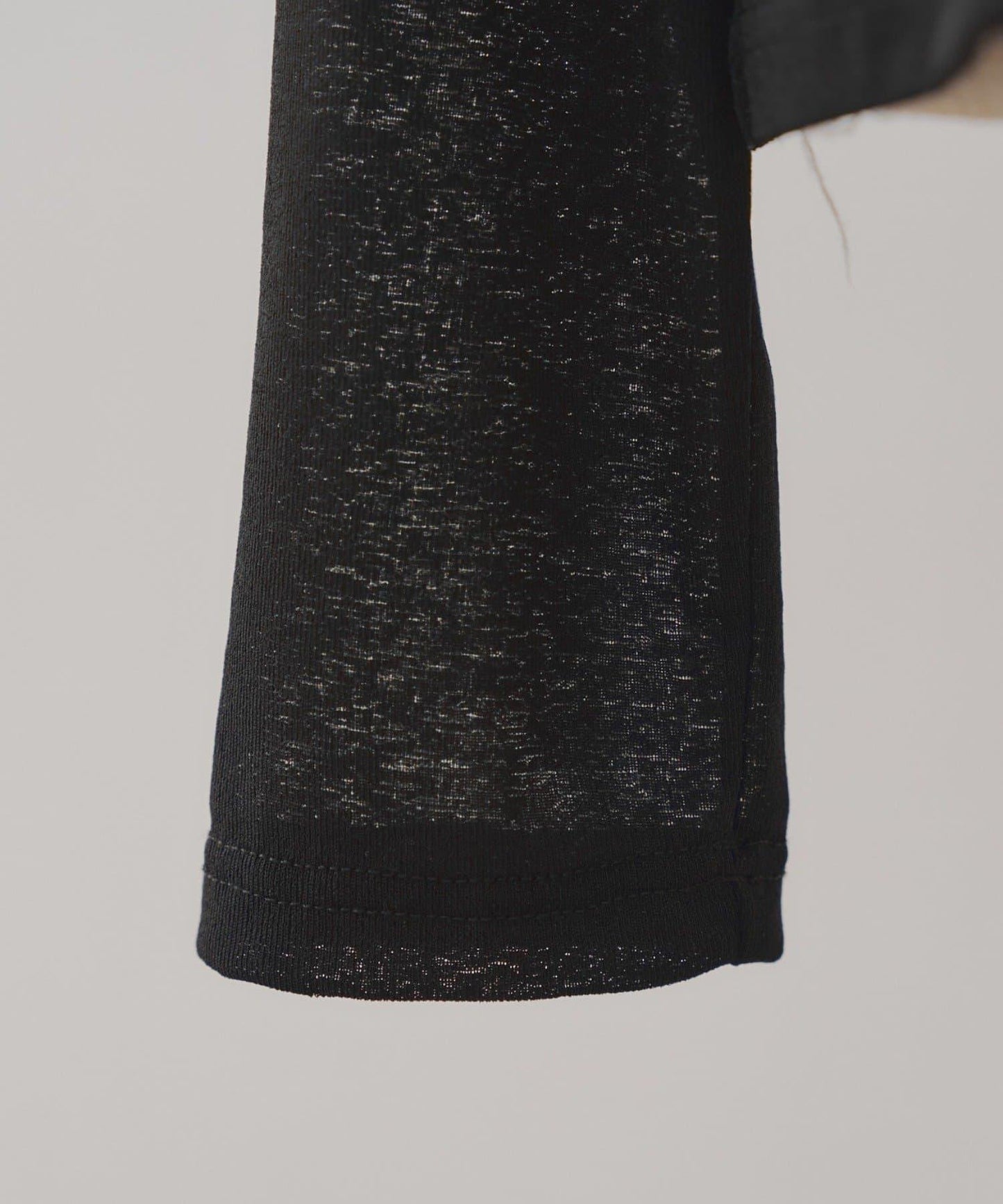 也適合疊穿!透視長袖T恤