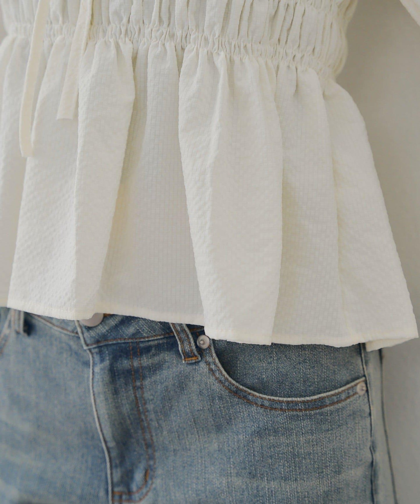 褶皺蝴蝶結荷葉邊上衣