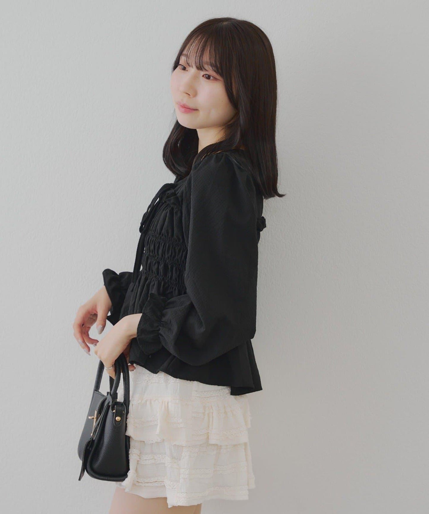 褶皺蝴蝶結荷葉邊上衣