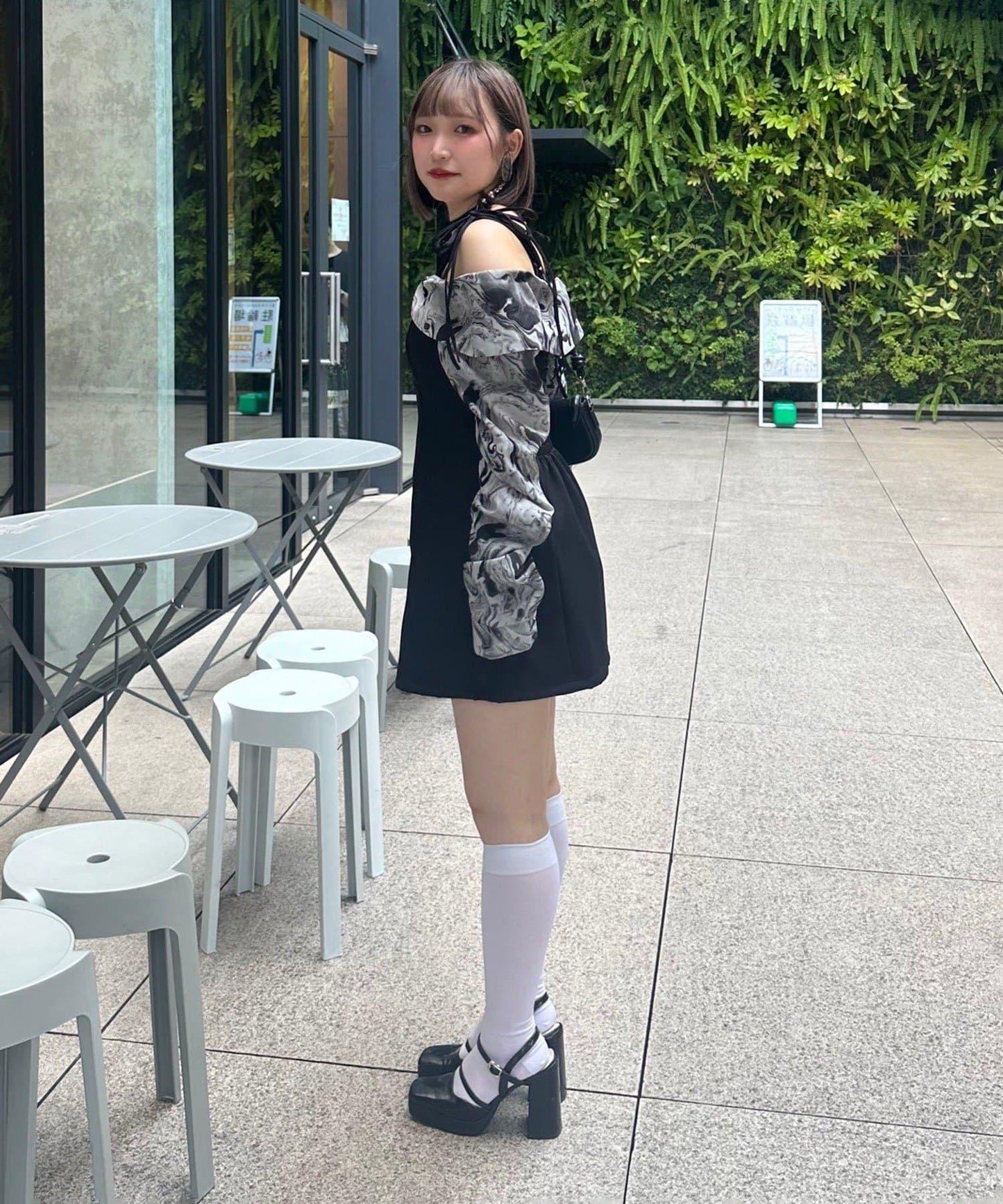 【Mavie..7】短款開衫+迷你吊帶連衣裙套裝