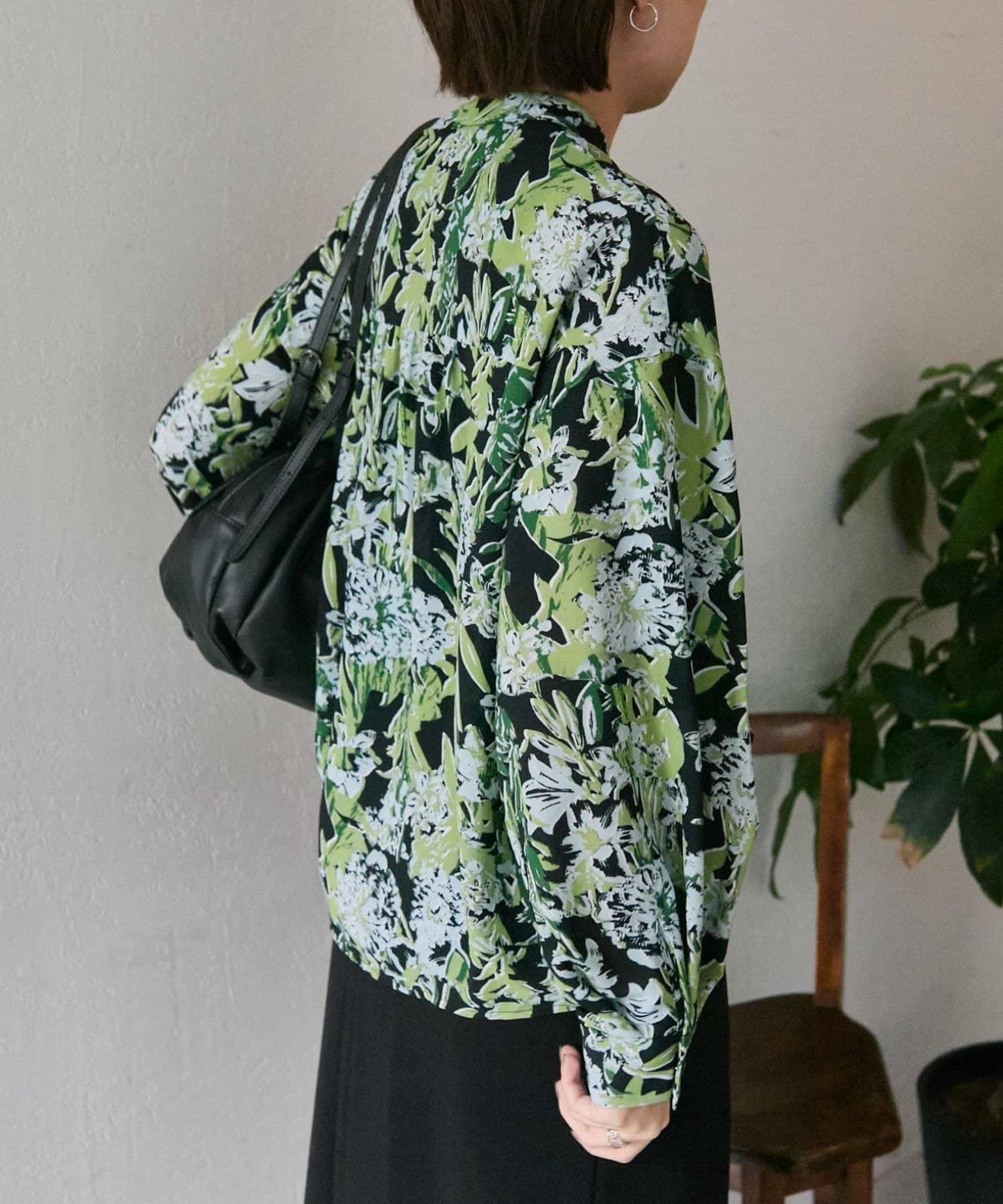 植物圖案/花卉圖案褶皺裝飾襯衫【SUM1 STYLE(スミスタイル)】