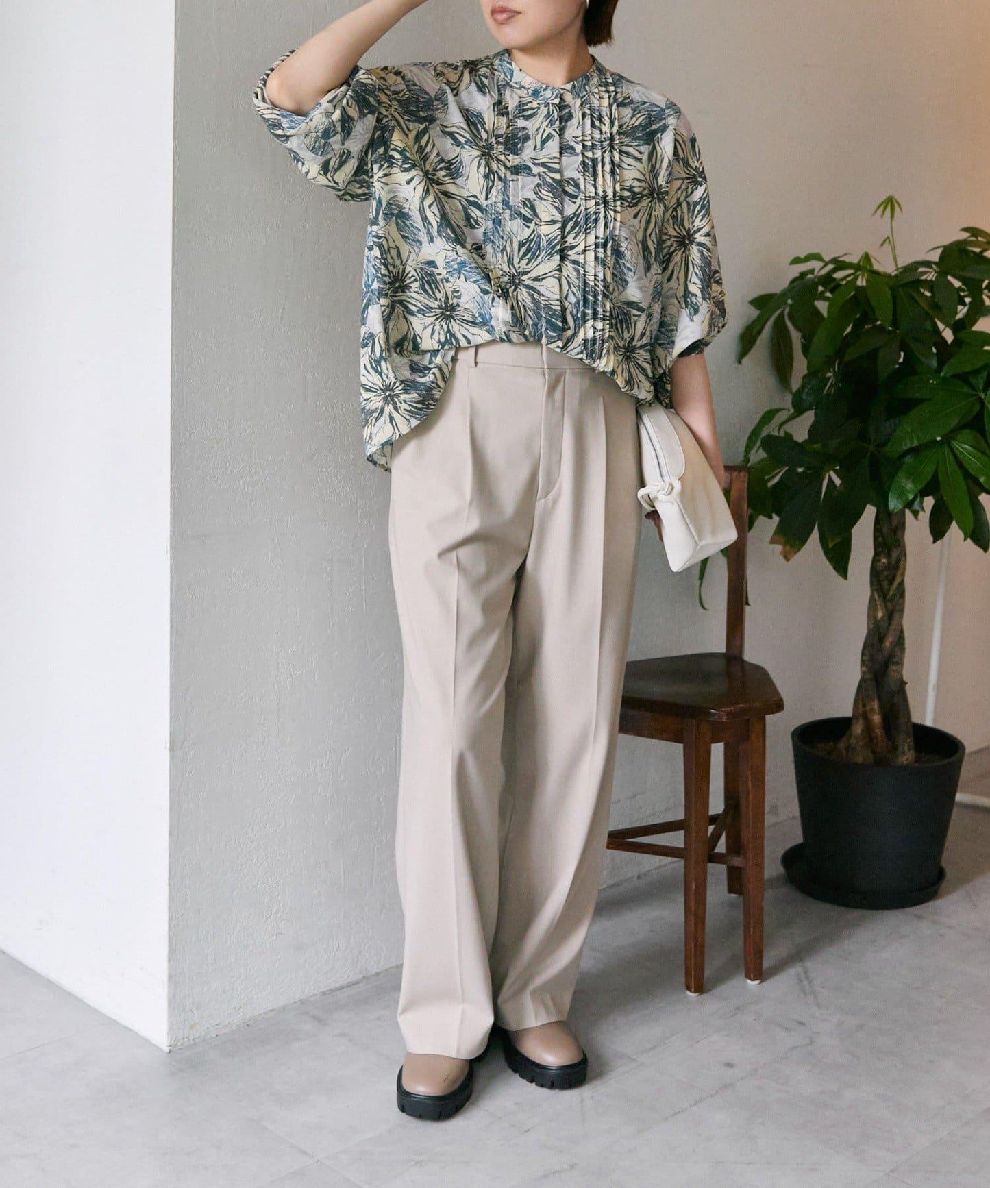 植物圖案/花卉圖案褶皺裝飾襯衫【SUM1 STYLE(スミスタイル)】