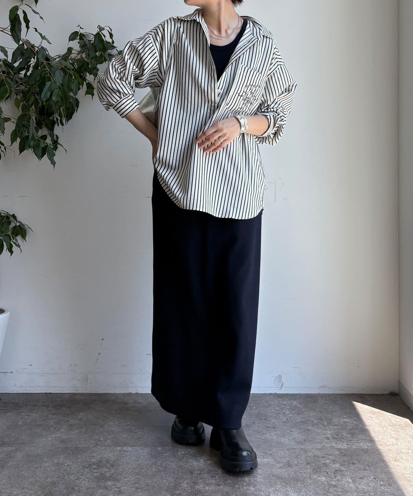 標誌刺繡條紋開領襯衫
