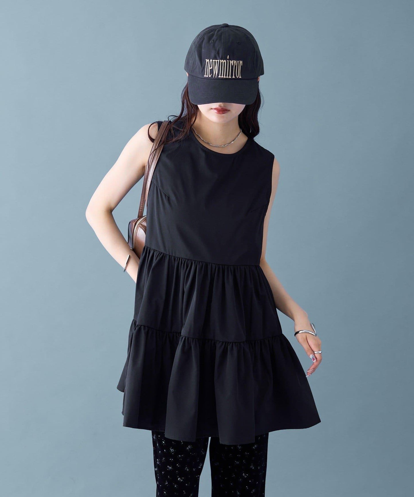 背部設計層疊長款上衣