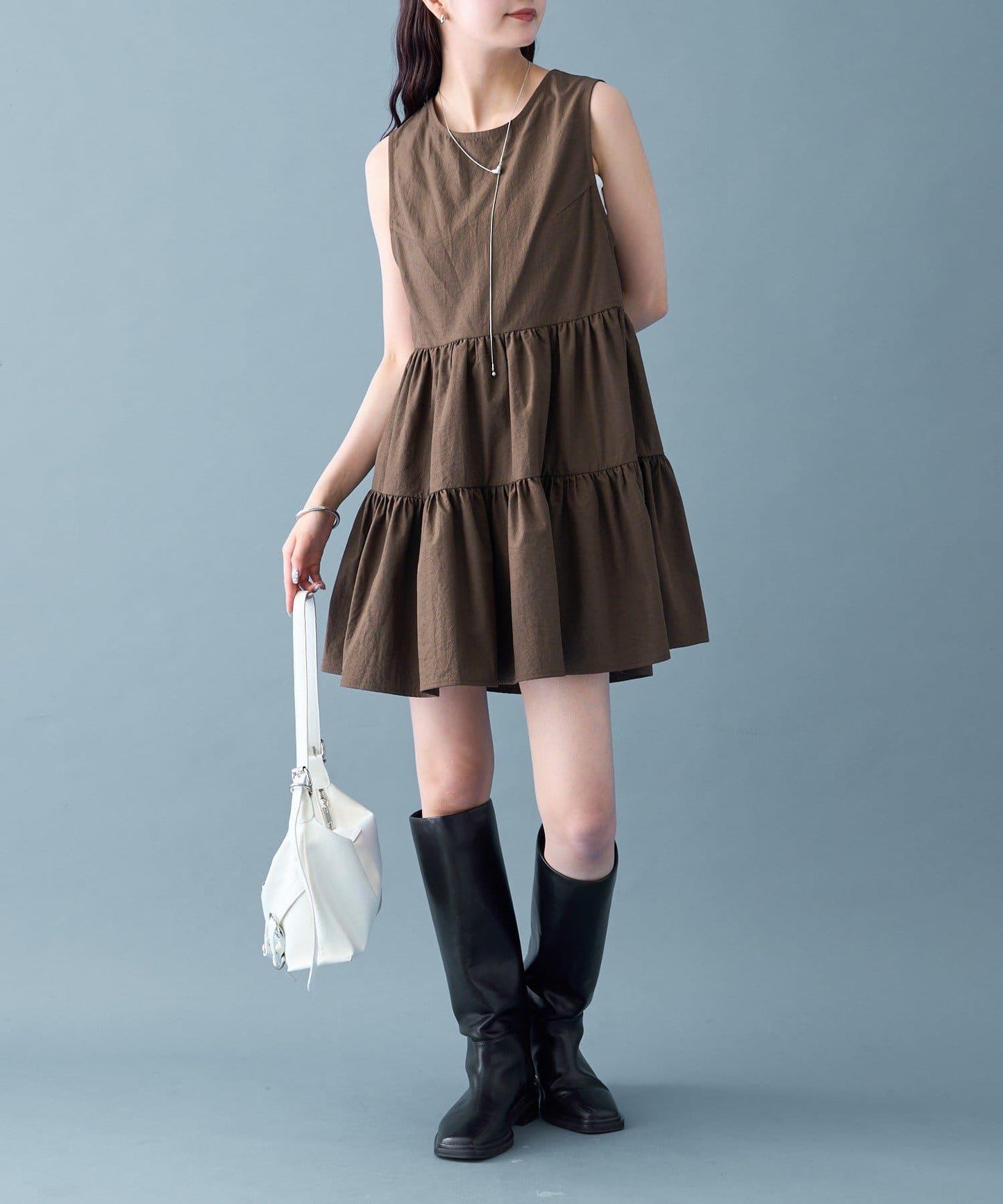 背部設計層疊長款上衣