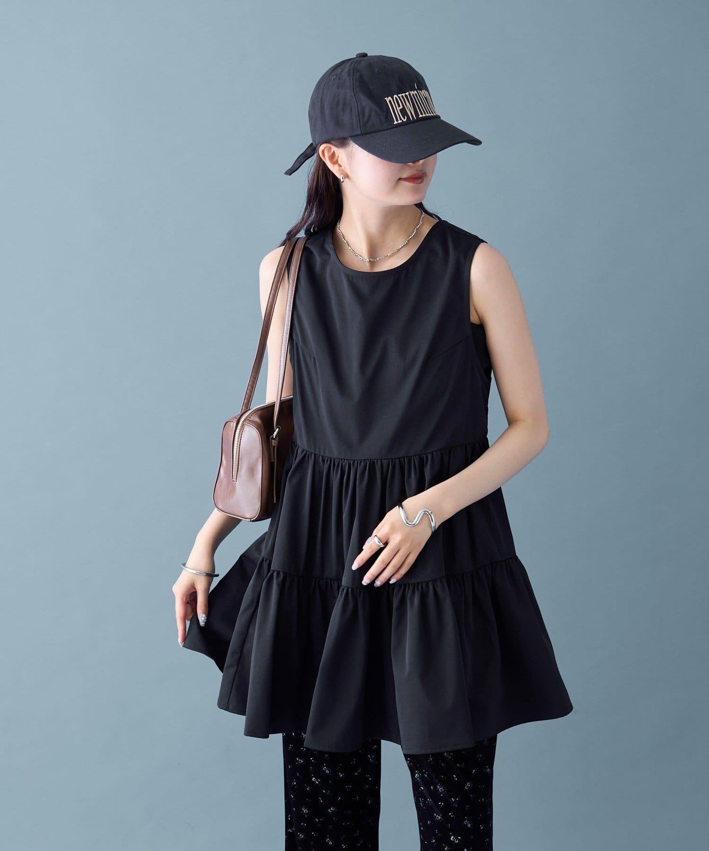 背部設計層疊長款上衣