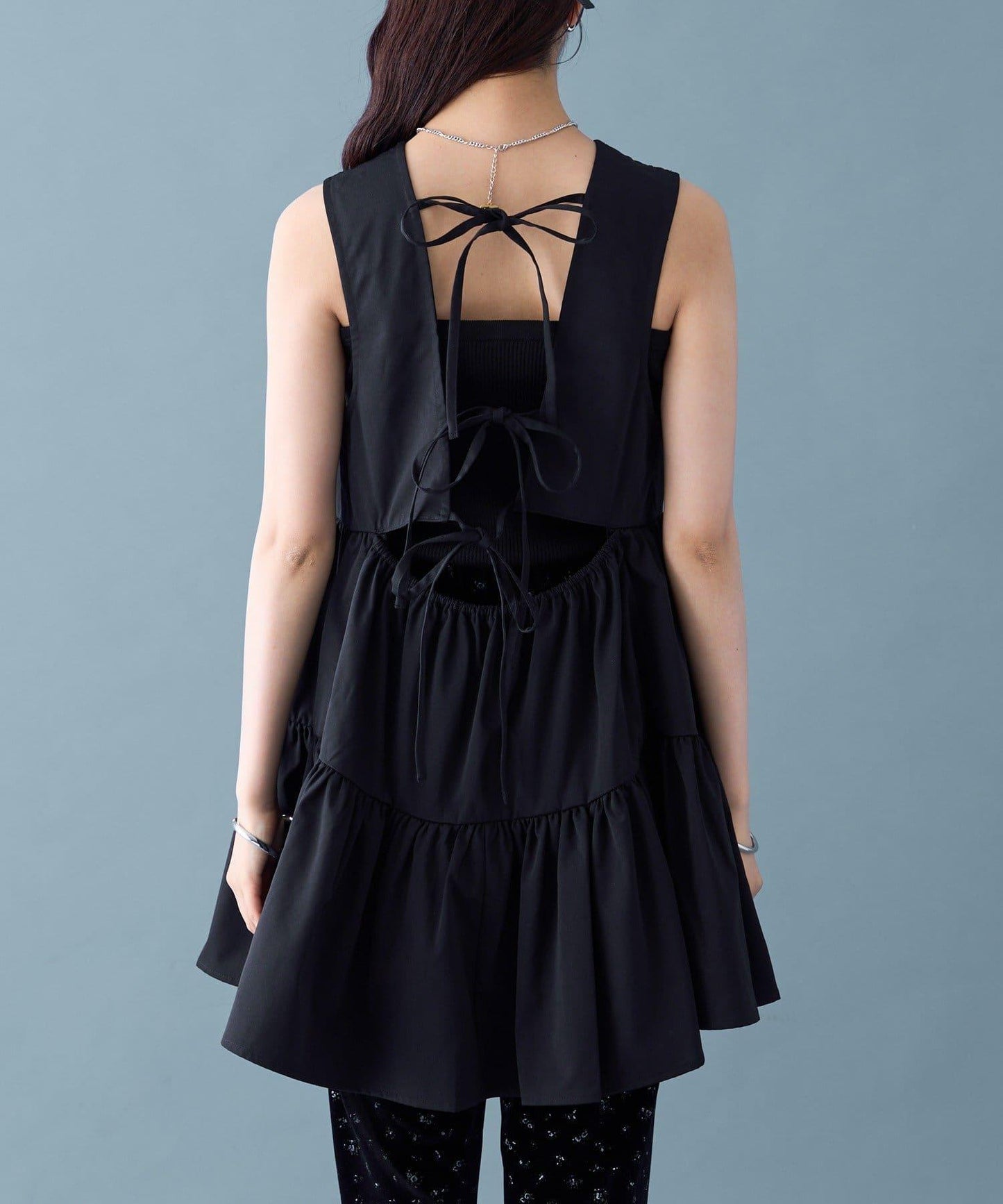 背部設計層疊長款上衣