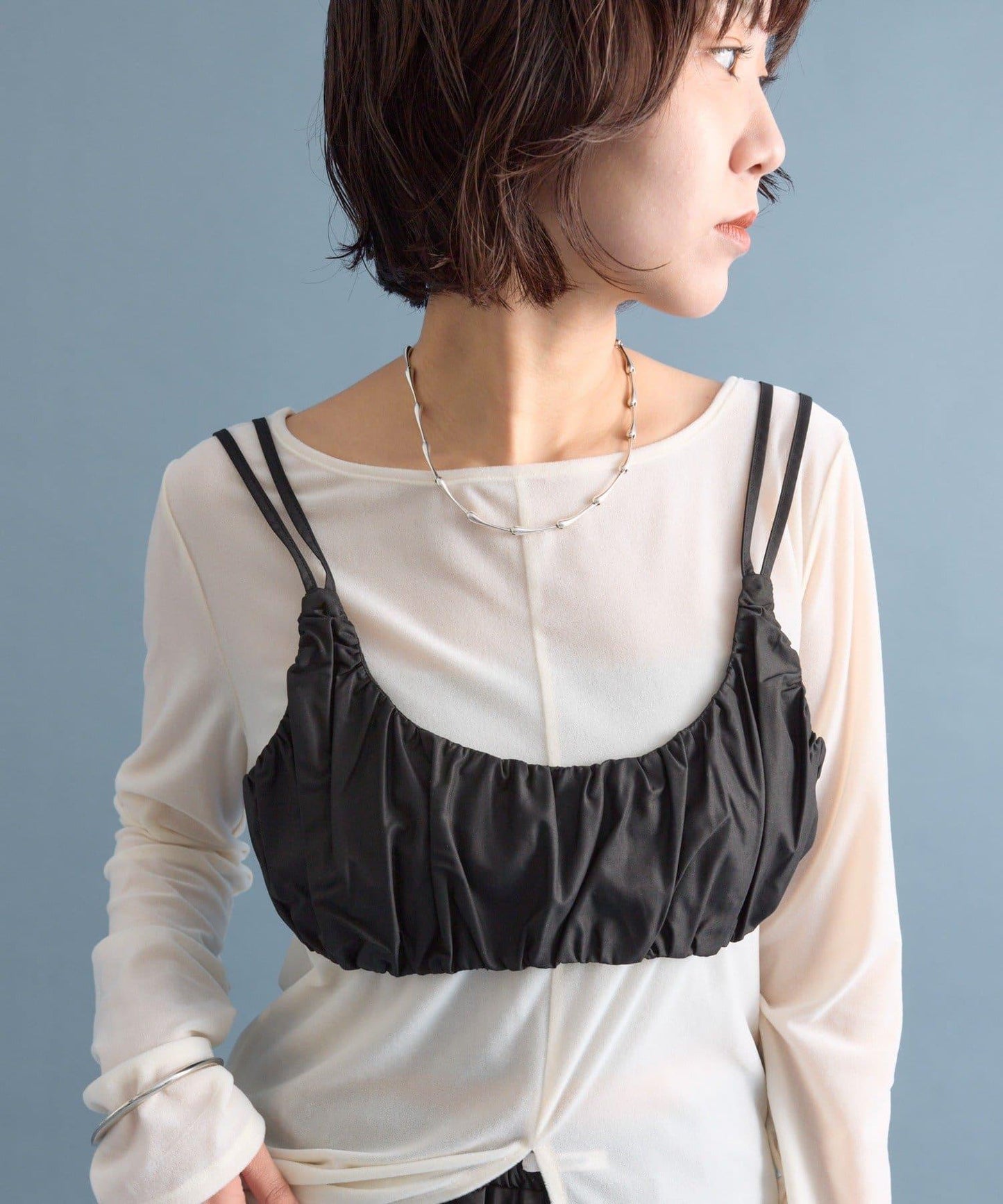 褶皺吊帶背心套裝上衣