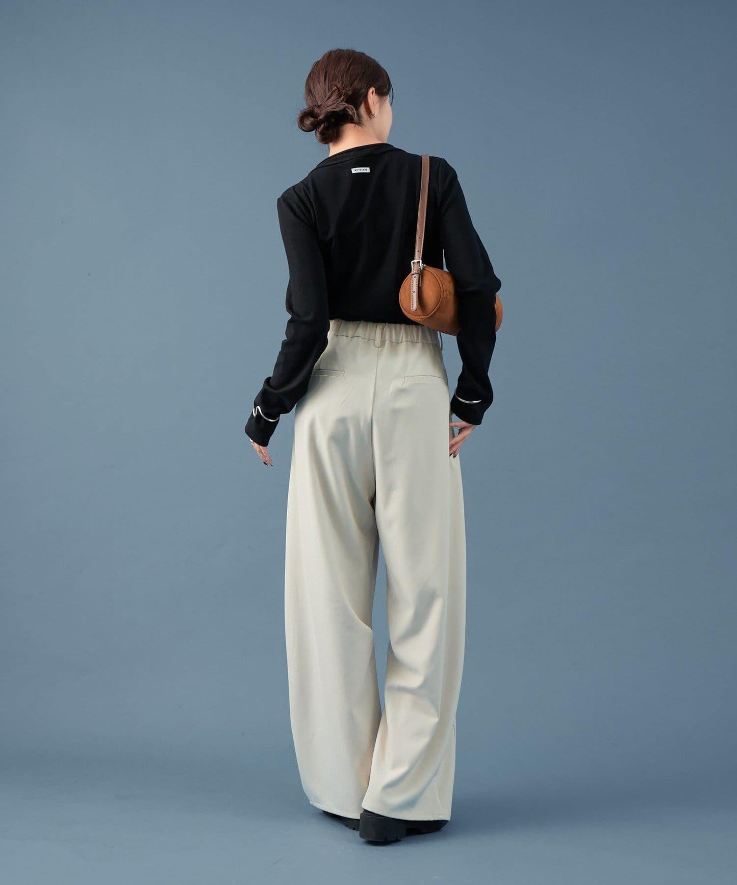 蝴蝶結領針織衫