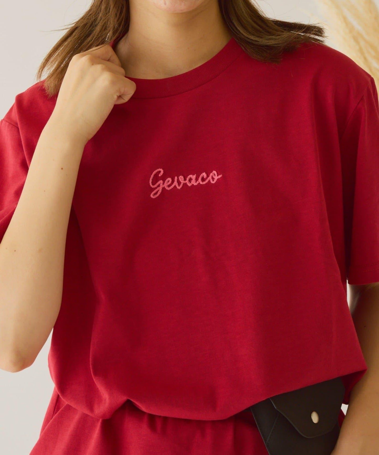 【GEVACO】單點logo鏈條刺繡短袖T恤