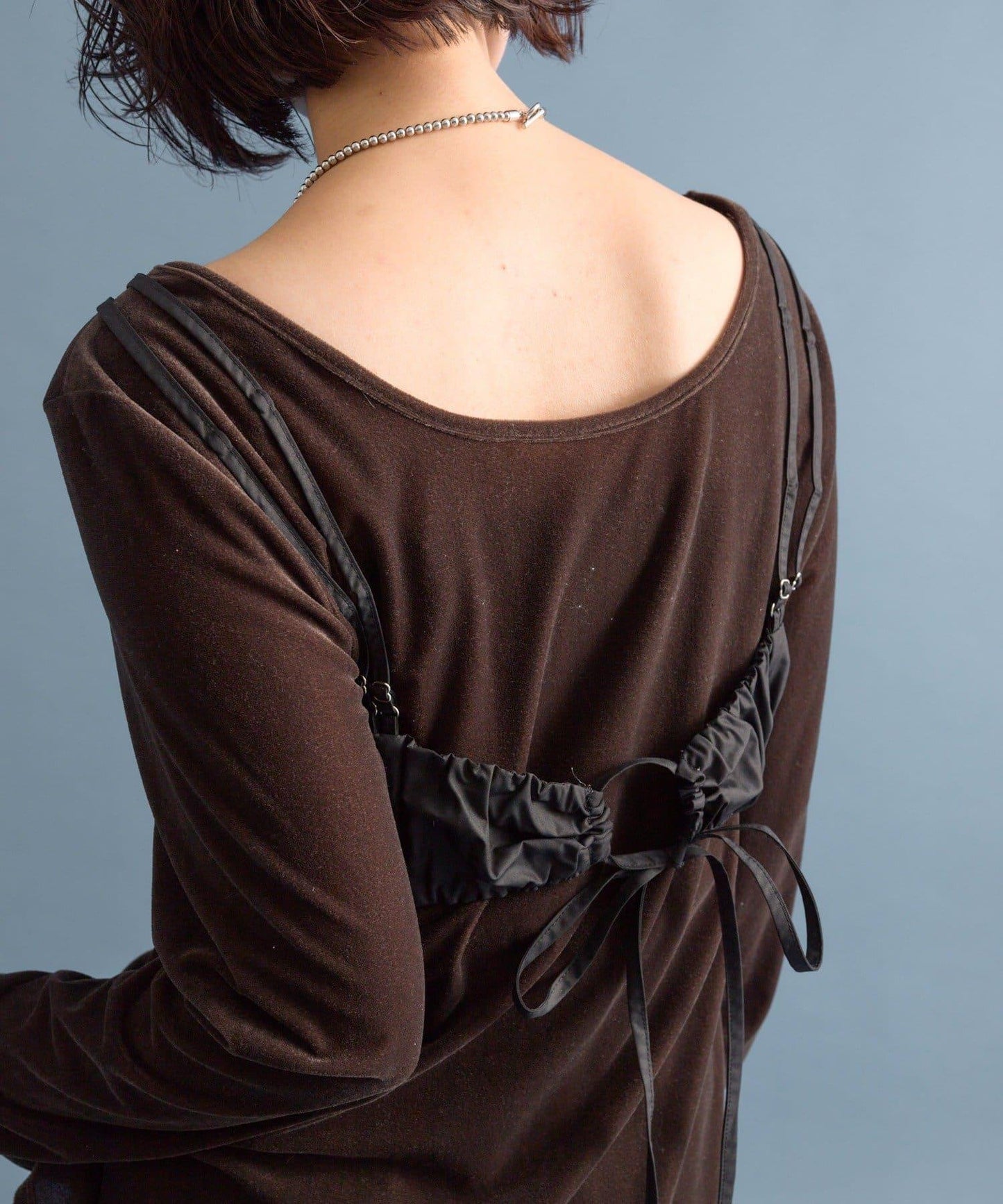 褶皺吊帶背心套裝上衣