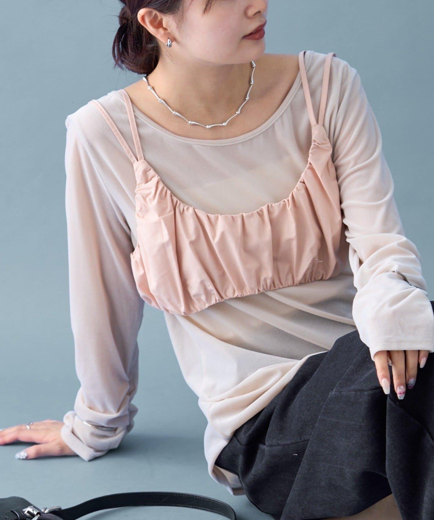 褶皺吊帶背心套裝上衣