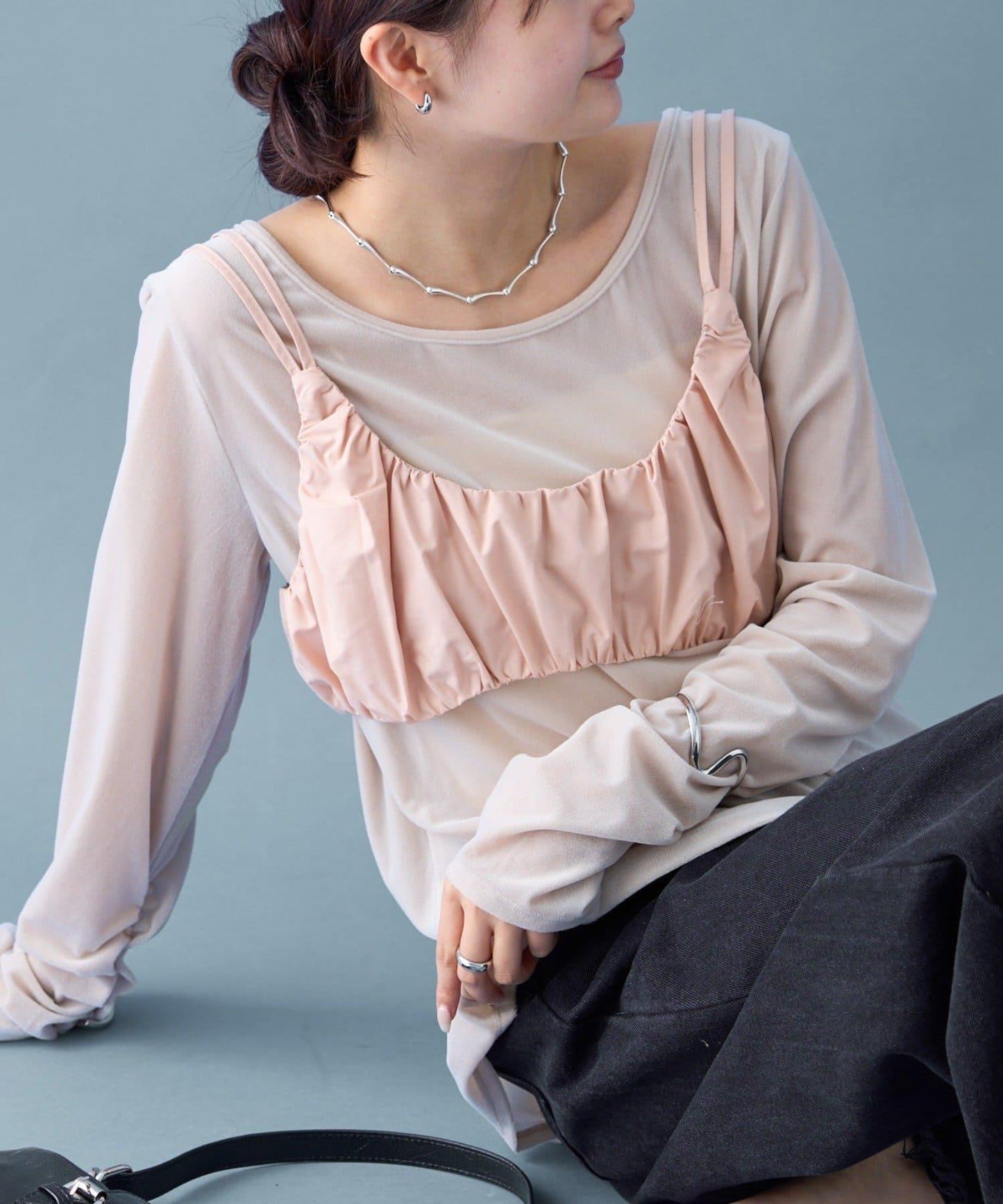 褶皺吊帶背心套裝上衣