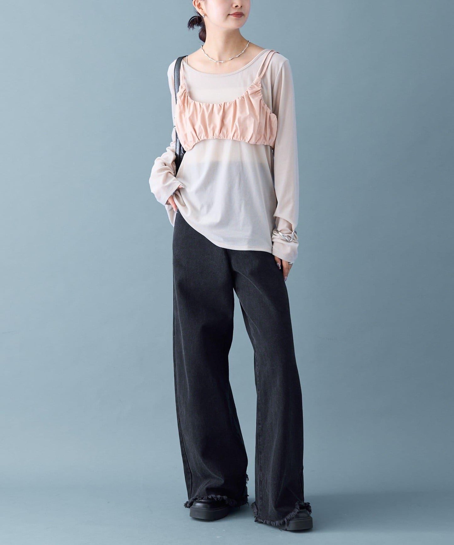 褶皺吊帶背心套裝上衣