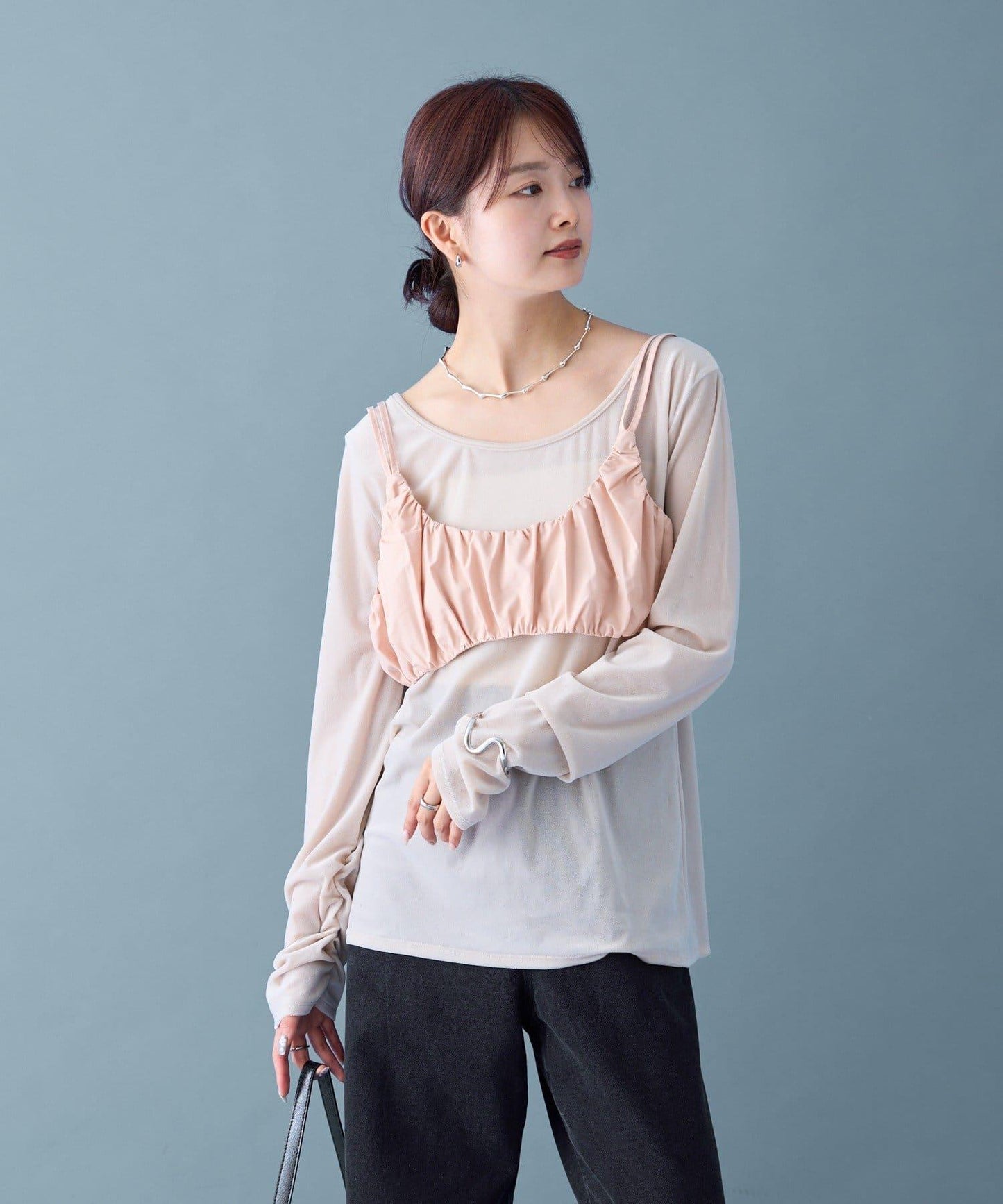 褶皺吊帶背心套裝上衣