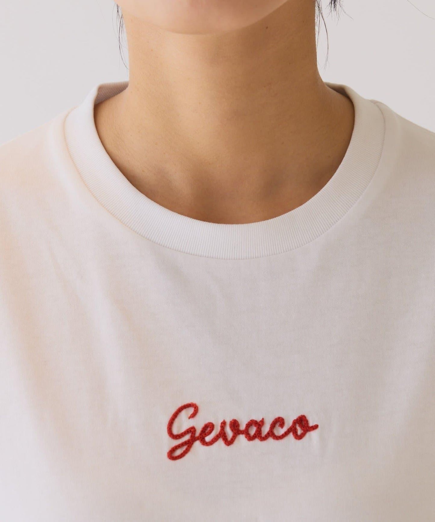 【GEVACO】單點logo鏈條刺繡短袖T恤