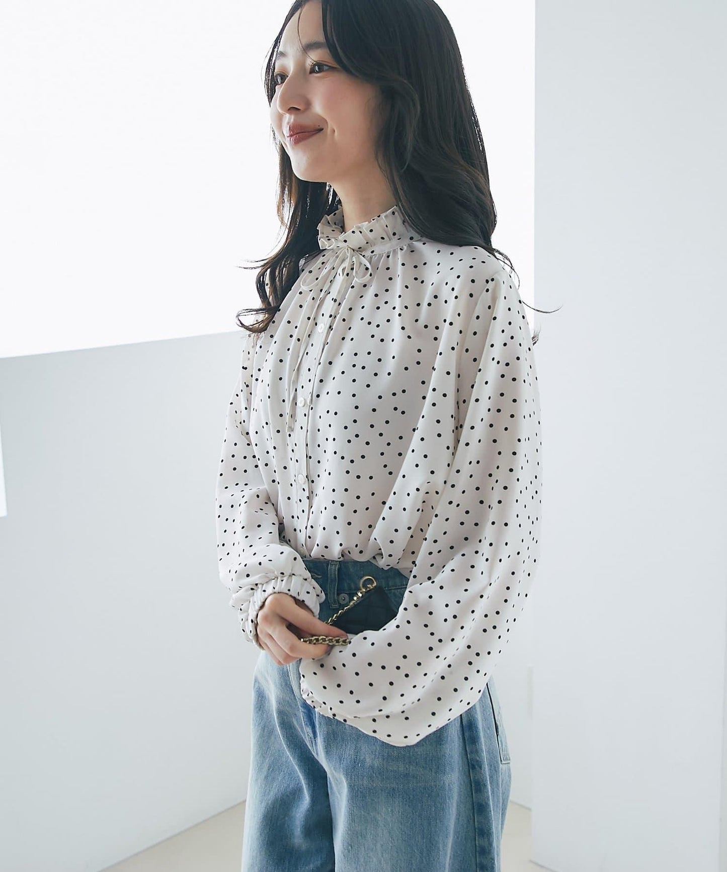 波點印花荷葉邊領襯衫