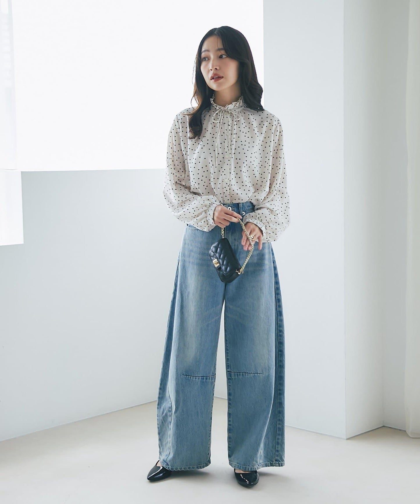 波點印花荷葉邊領襯衫