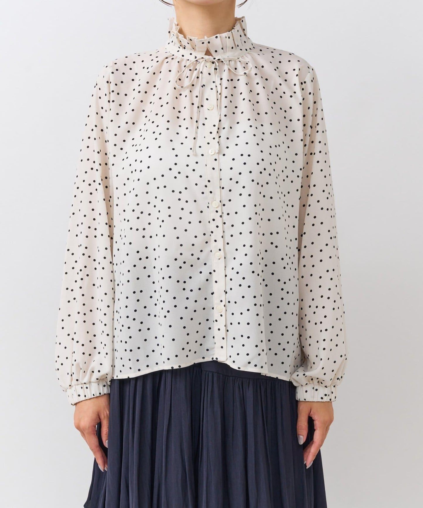 波點印花荷葉邊領襯衫