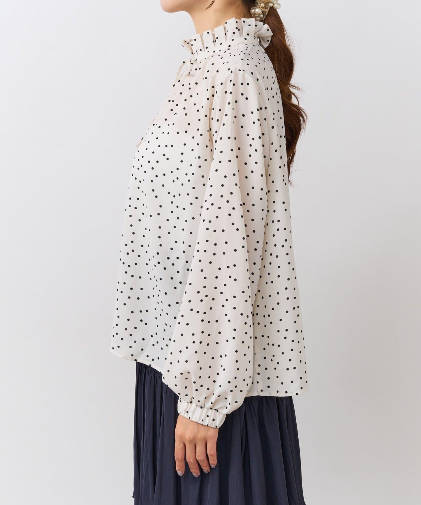 波點印花荷葉邊領襯衫