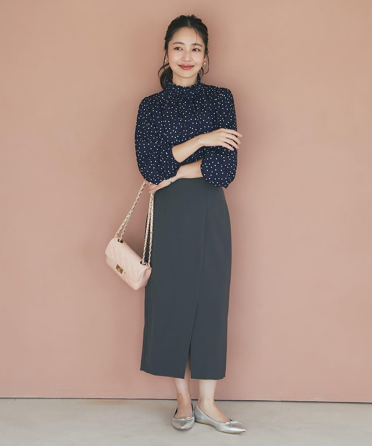 波點印花荷葉邊領襯衫