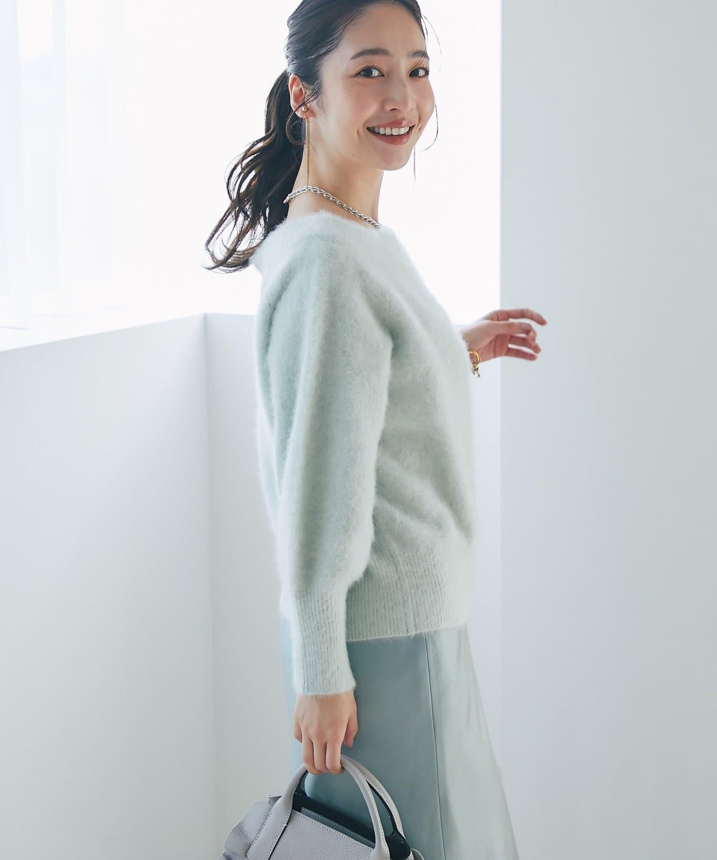 【miki監修】毛絨羊毛羊絨混紡一字肩針織衫