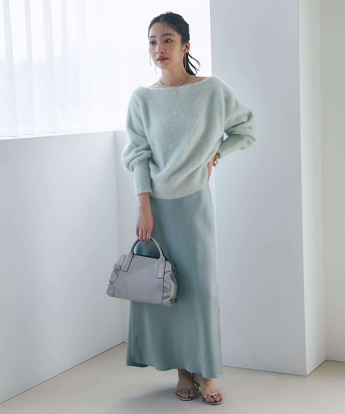 【miki監修】毛絨羊毛羊絨混紡一字肩針織衫