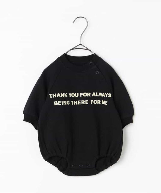 適合全家穿著的同款不同色LOGO連體衣 Link